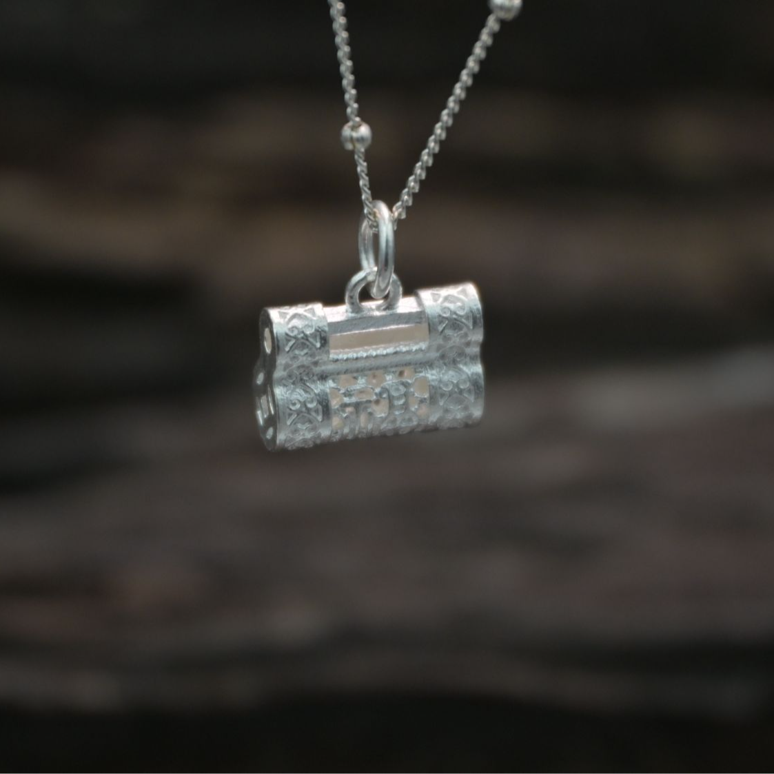 足银银制品 大满家999足银花丝镂空福锁项链XL002