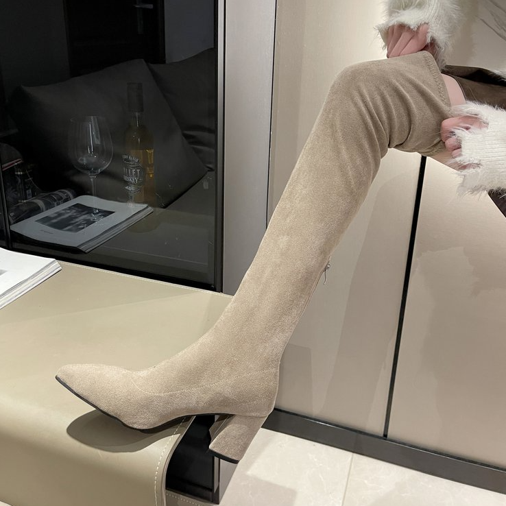 【好物分享】复古性感显瘦长靴女2025秋冬新款绒面粗跟过膝长筒靴