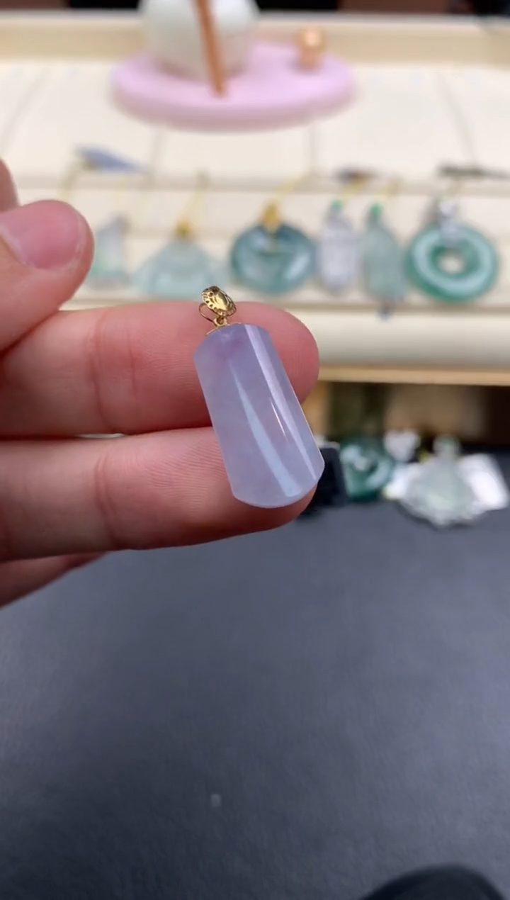 【闪购商品】翡翠颈饰18K金镶嵌A814      