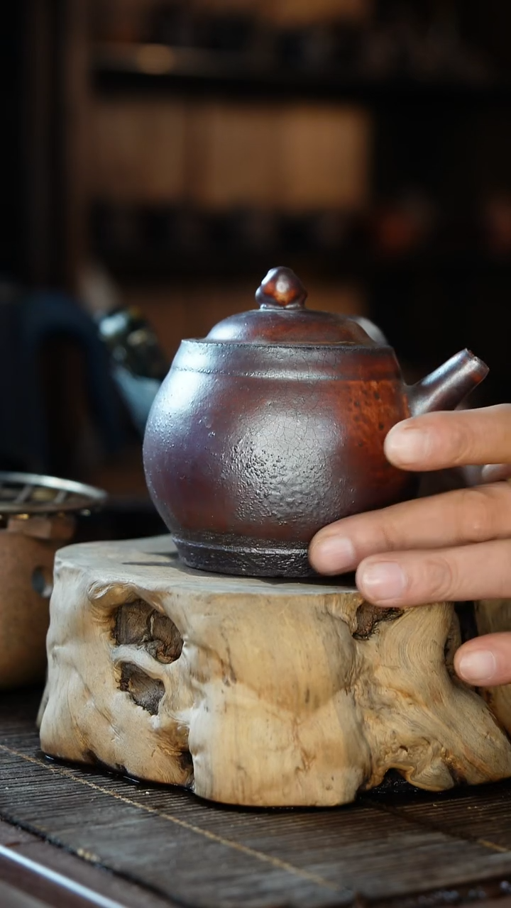 紫砂全手工侧把一鼓作器