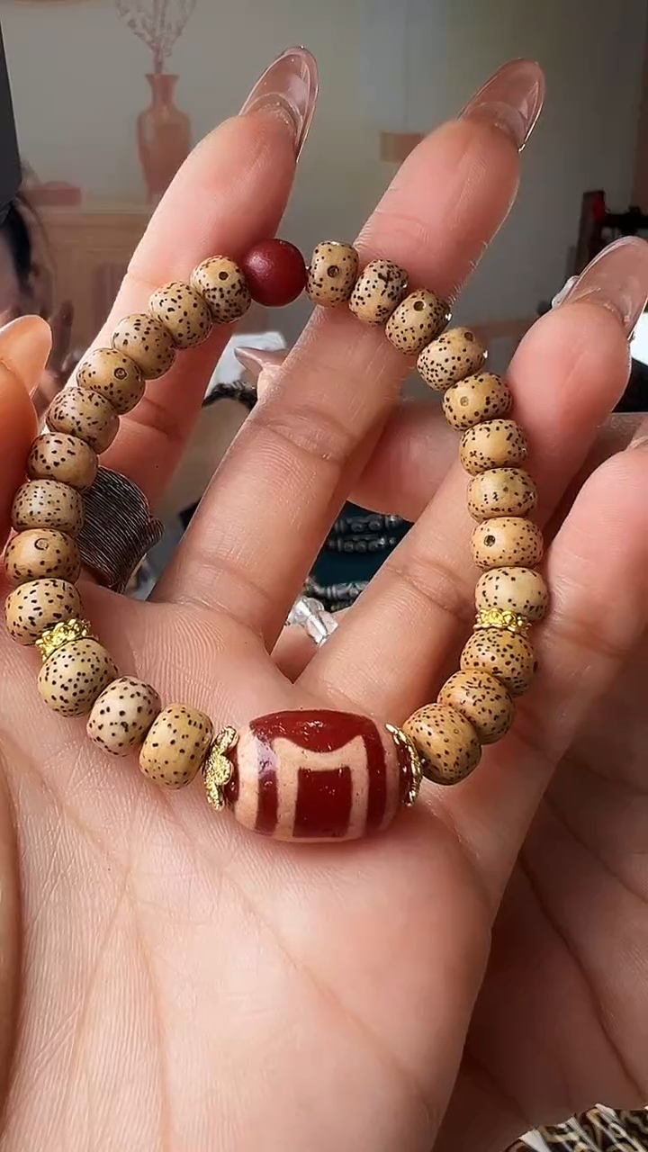 未镶嵌颈饰玛瑙/玉髓洛*天地