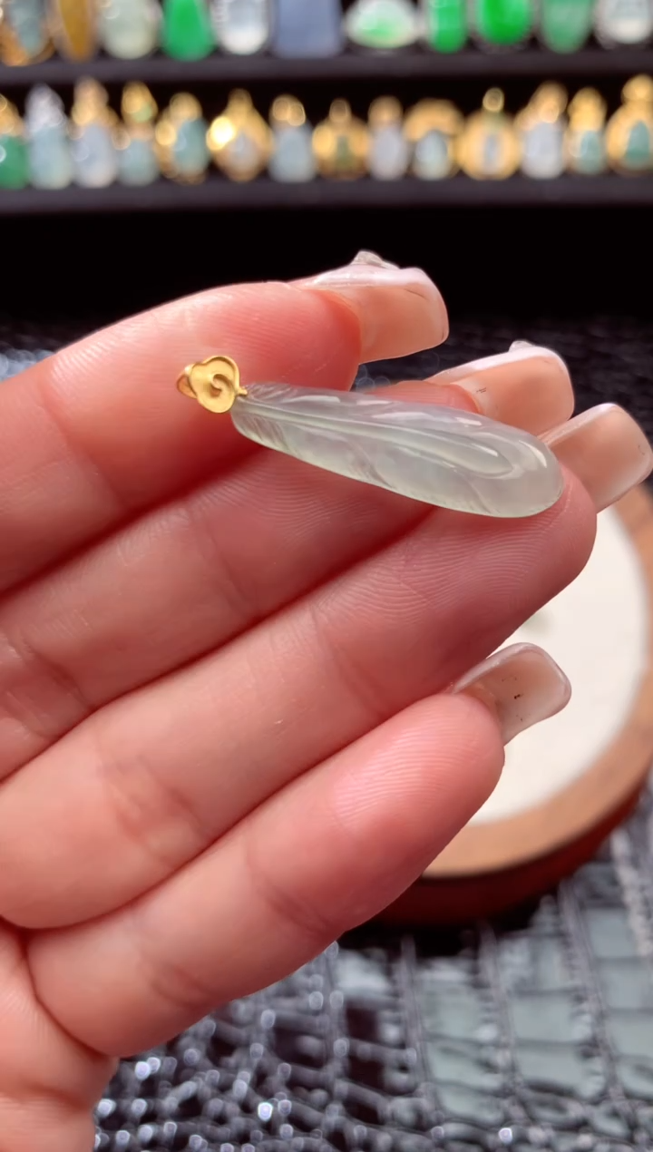 【闪购商品】翡翠颈饰18K金镶嵌滴流