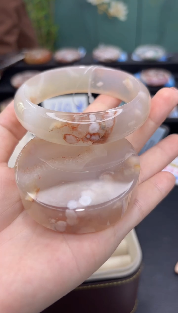 石英质玉未镶嵌手镯A78(62圈赠送镯心)