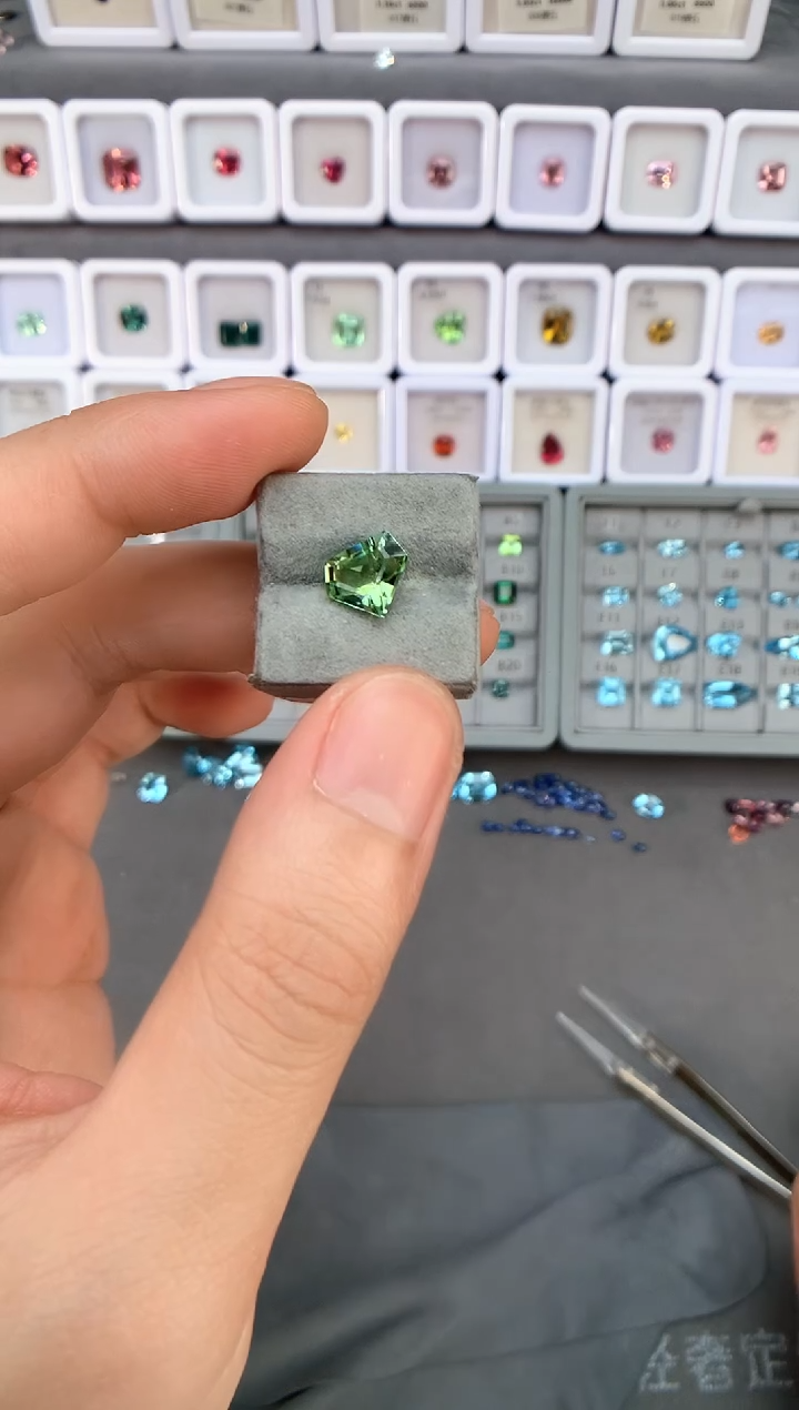 【闪购商品】定制碧玺裸石未镶嵌2.58ct