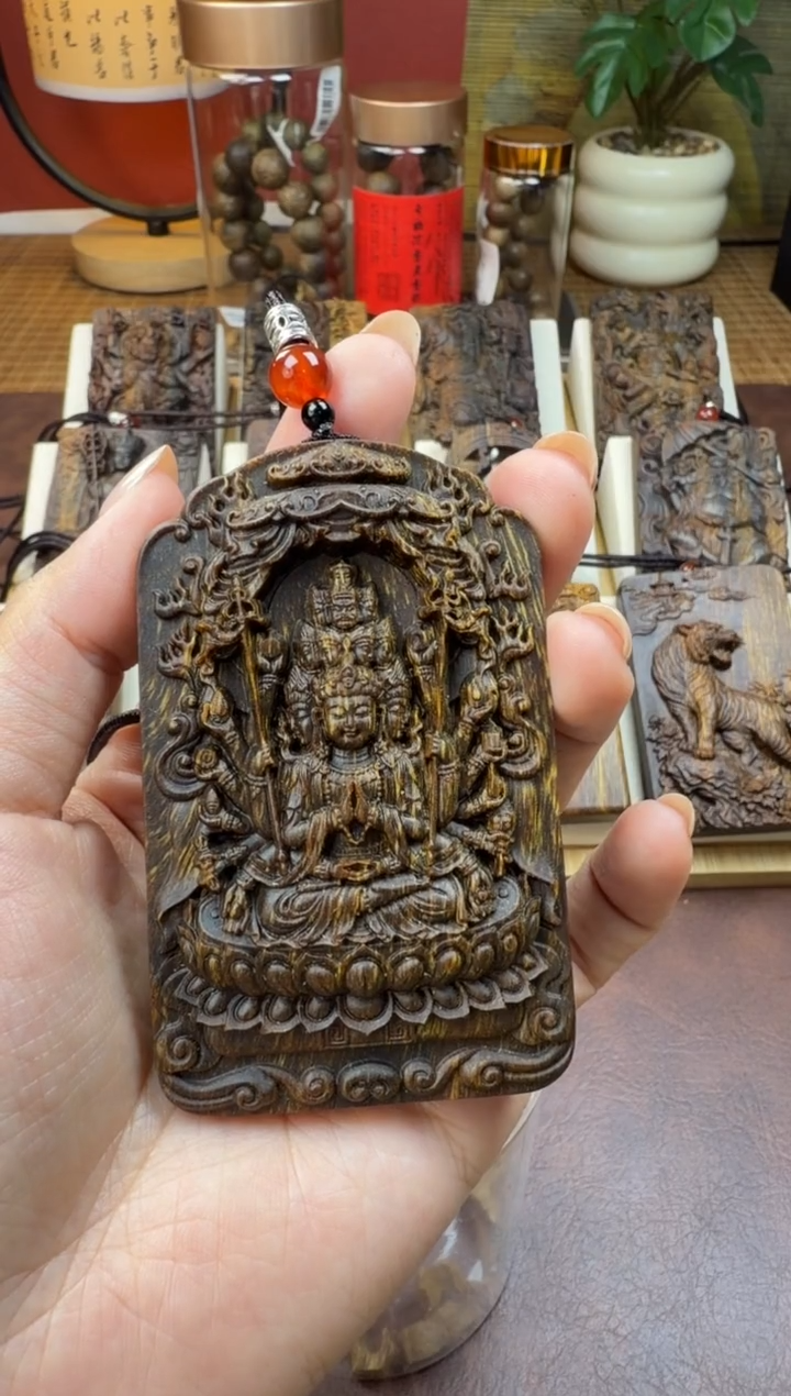 木木雕款芽庄 十二生肖守护  千手观音  8cm 送养香瓶