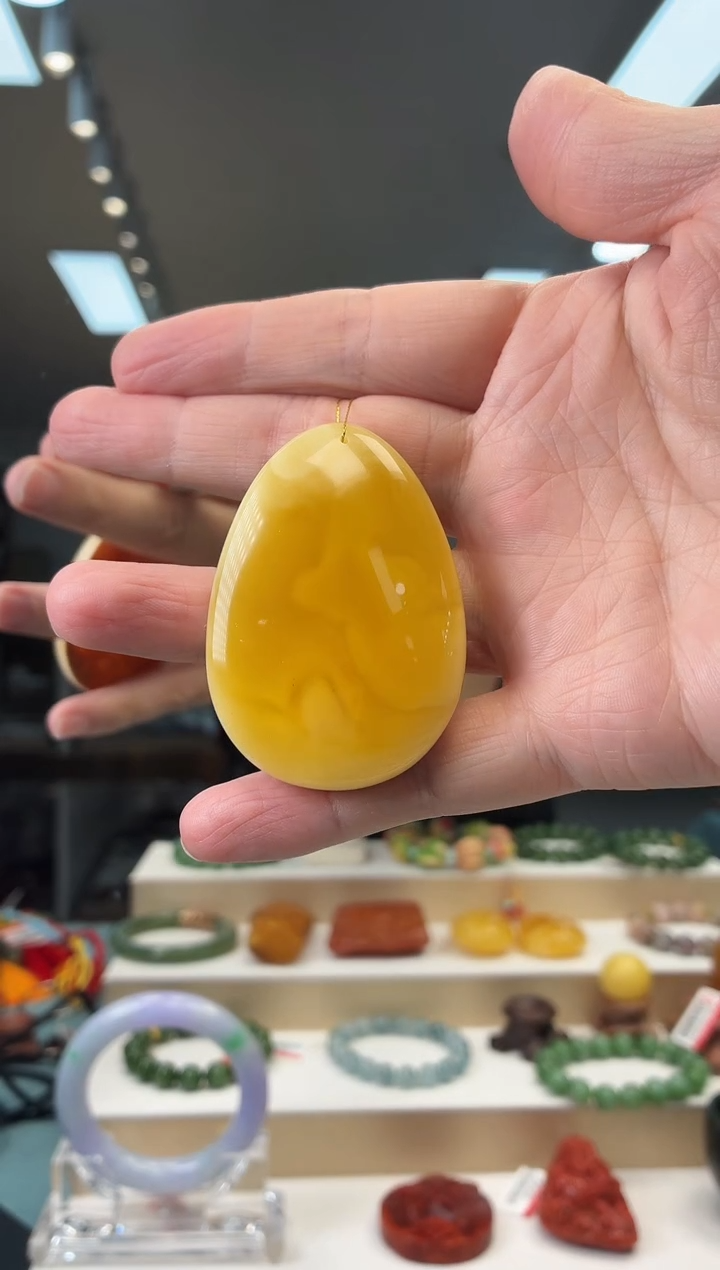 琥珀颈饰未镶嵌吊坠