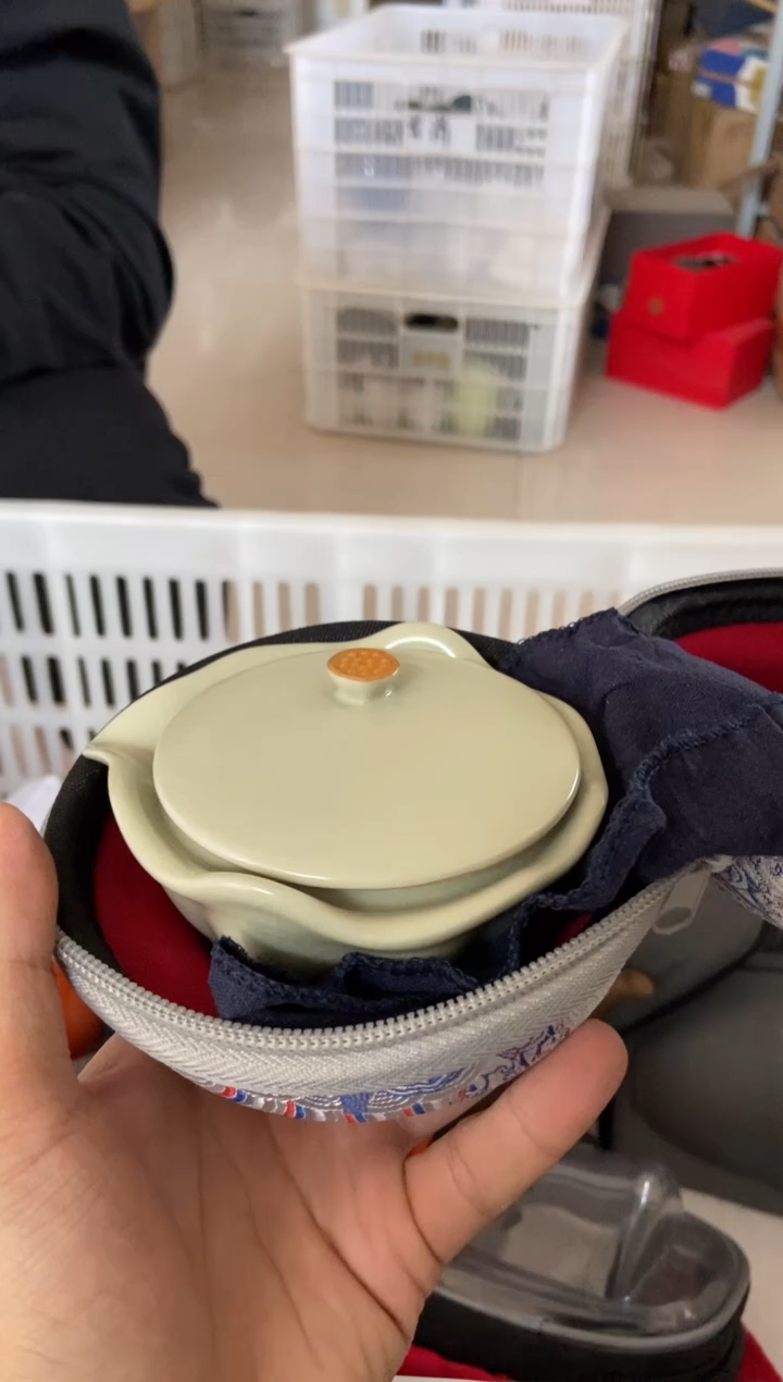 无运费险有瑕疵的摄影的产品有使用过的痕迹有点脏介意勿拍
