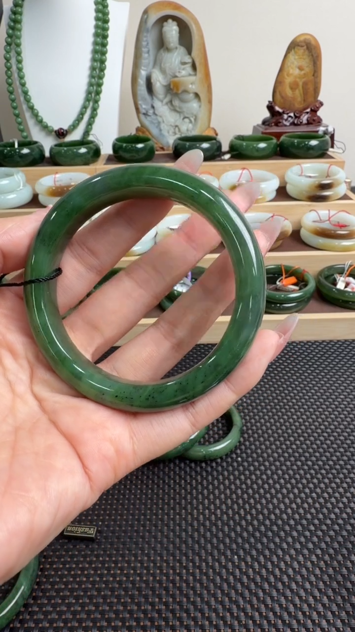 颈饰未镶嵌和田玉手镯58