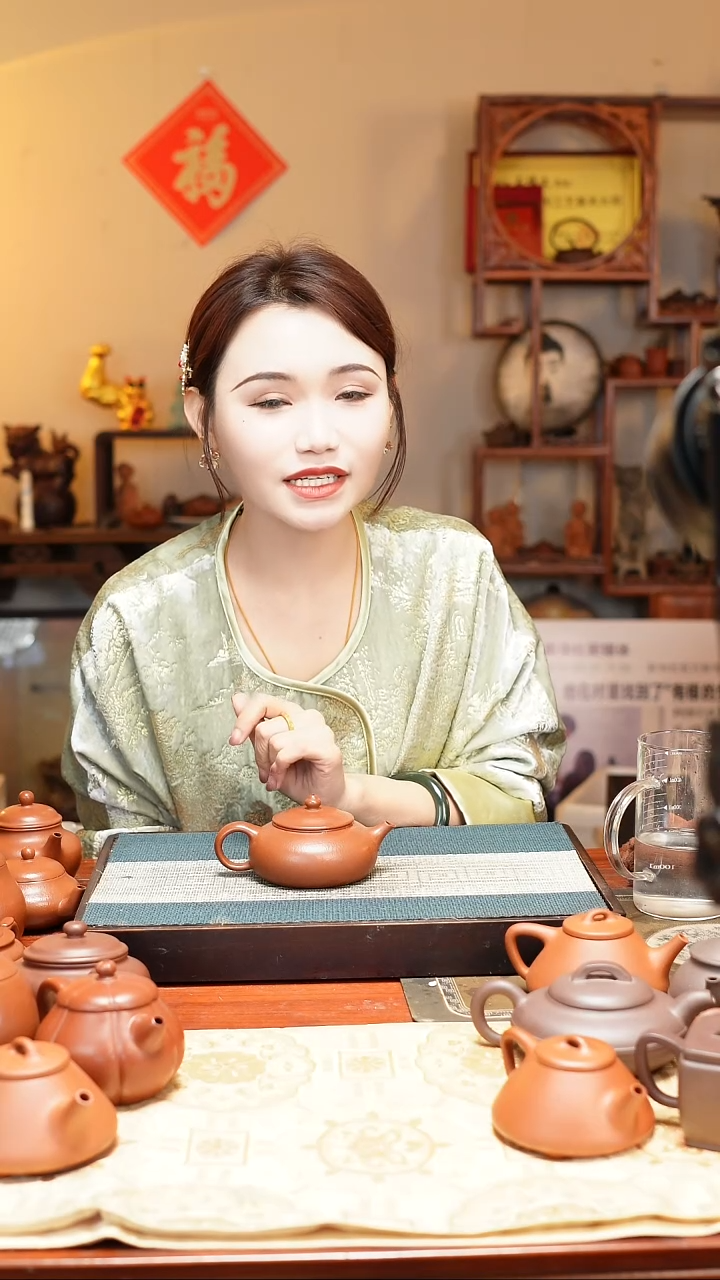 【闪购商品】喀左紫砂原矿手工制作