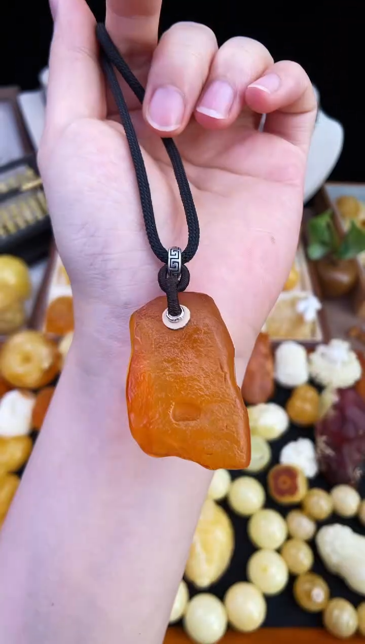 琥珀未镶嵌珠宝奇石柒月