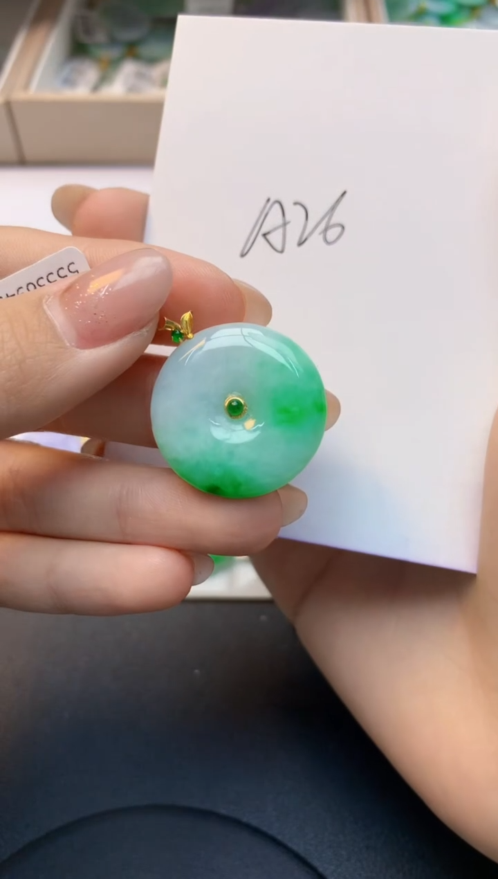 颈饰18K金镶嵌翡翠天然A货缅甸翡翠百元以上9元证书费自理