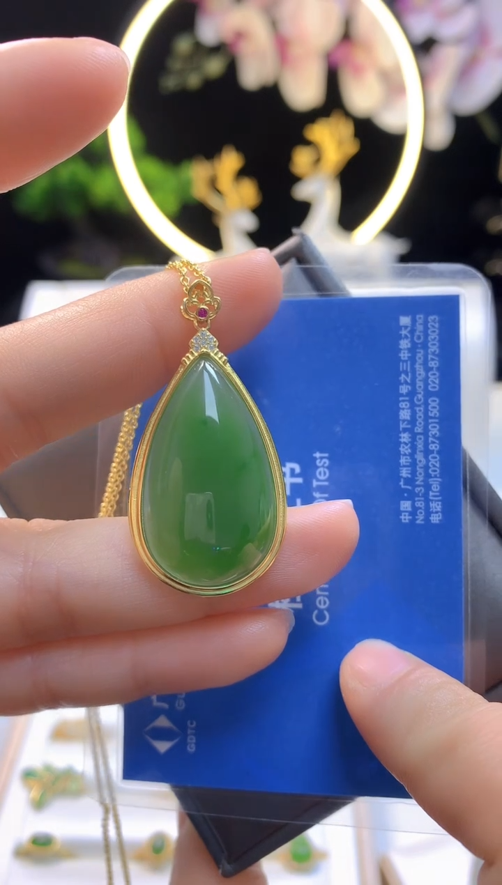 【闪购商品】和田玉吊坠银S925镀金镶嵌水滴