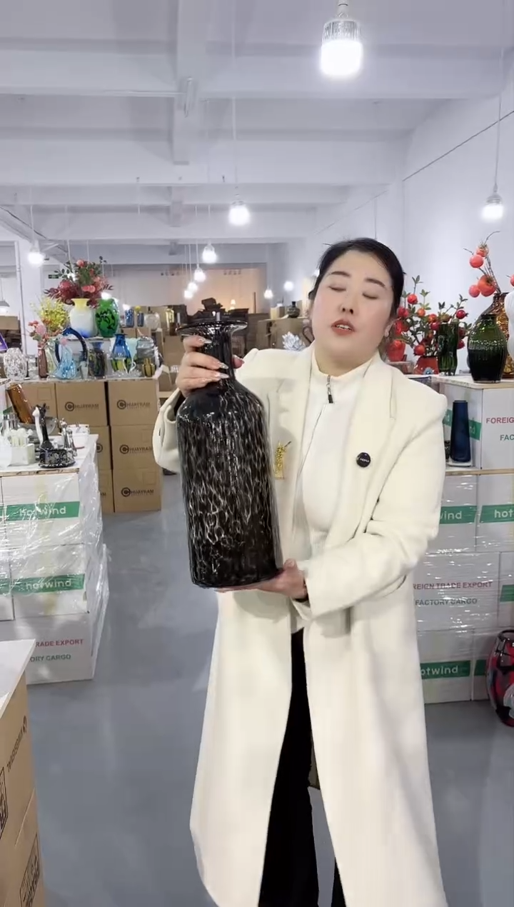 【闪购商品】玻璃唐总花瓶厂-微瑕-06ZN8