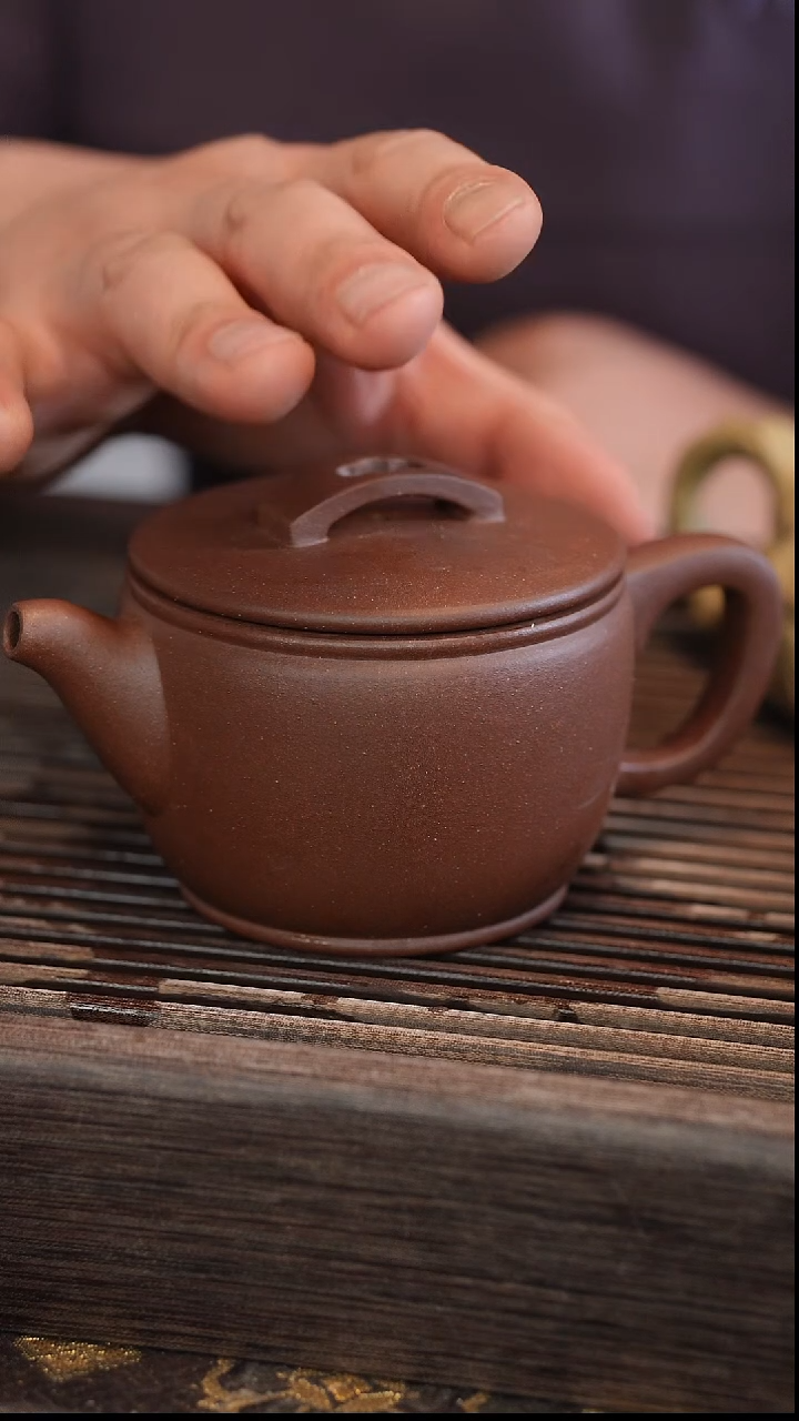 茶壶紫砂汉瓦 变色龙 半手工 220cc
