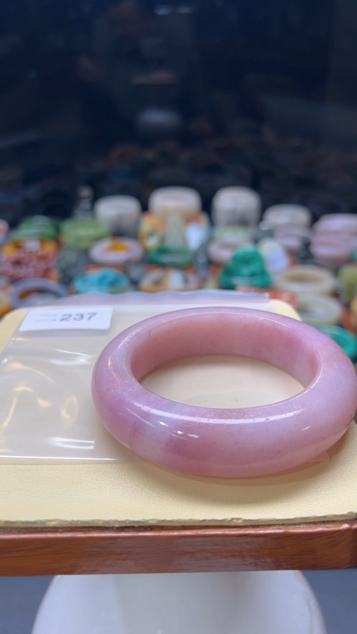 【闪购商品】石英质玉手镯未镶嵌237