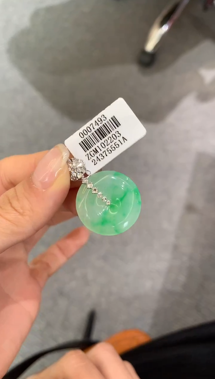 【闪购商品】翡翠吊坠(不含链)18K金镶嵌4250