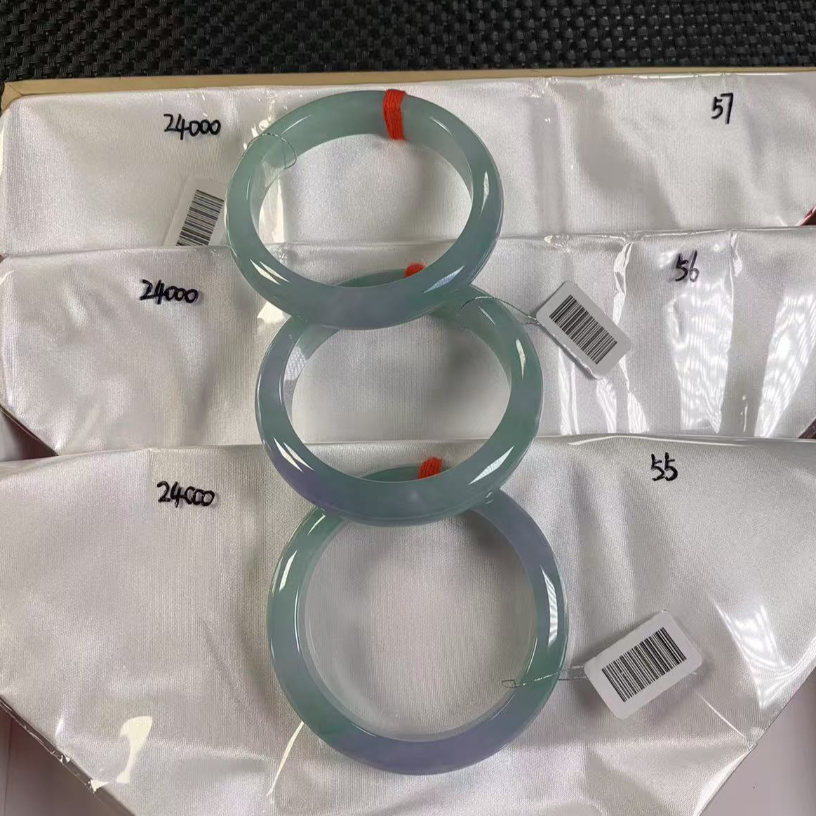 天然缅甸翡翠A货手镯多样性发货，发一件