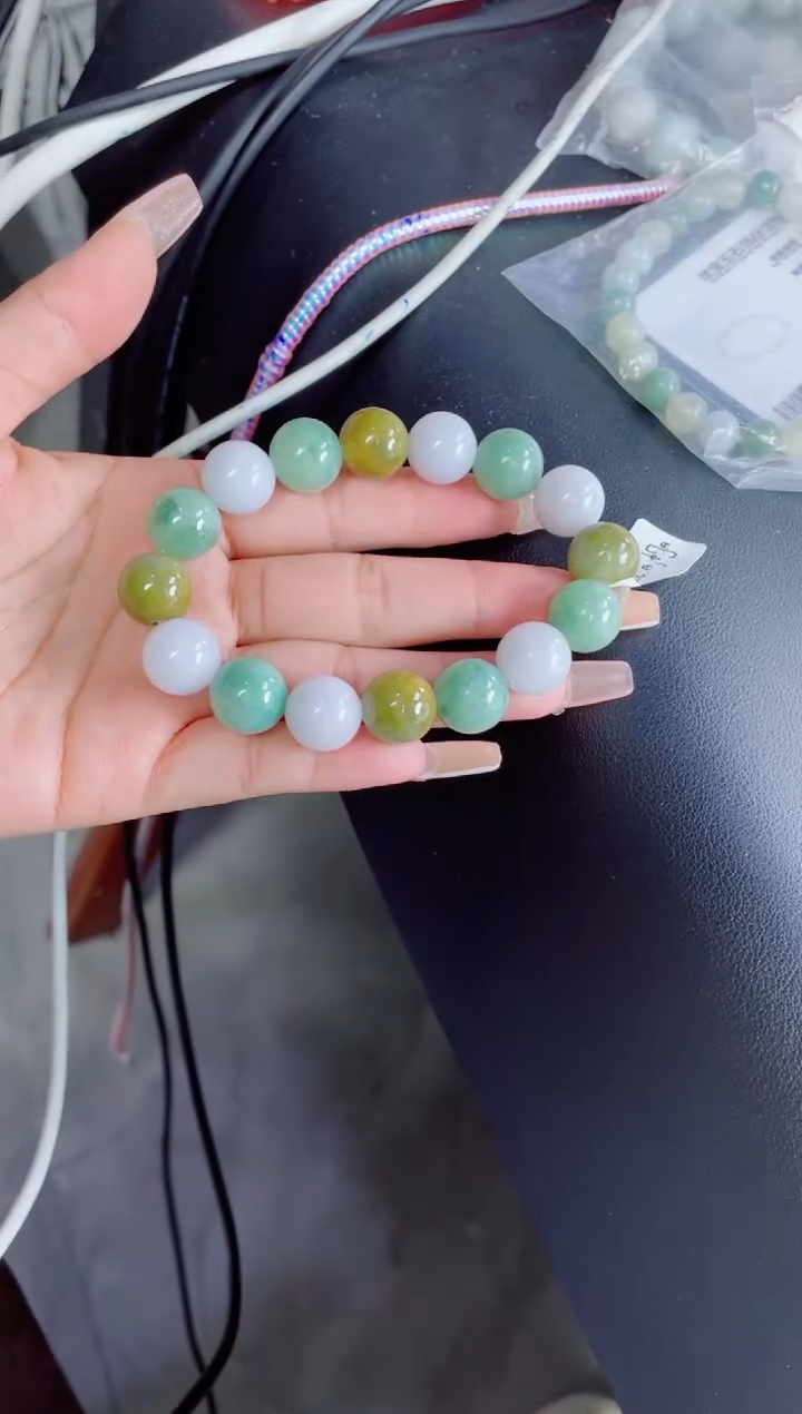 定制翡翠未镶嵌珠串