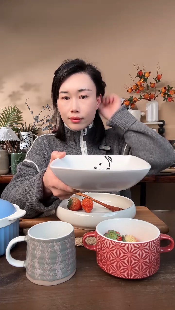 【闪购商品】瓷片7英寸手绘方碗微瑕