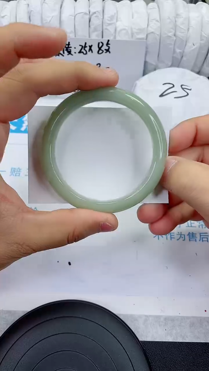 未镶嵌手镯石英质玉132-6/61