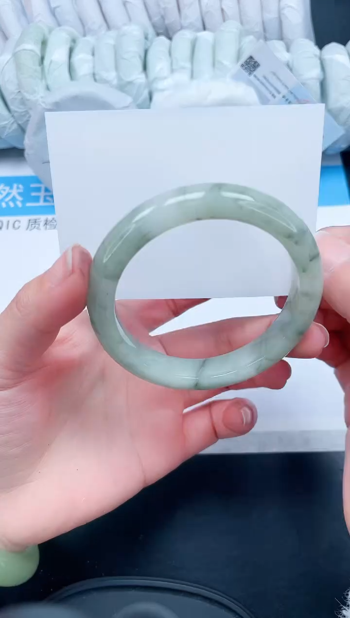 【闪购商品】石英质玉手镯未镶嵌89-61