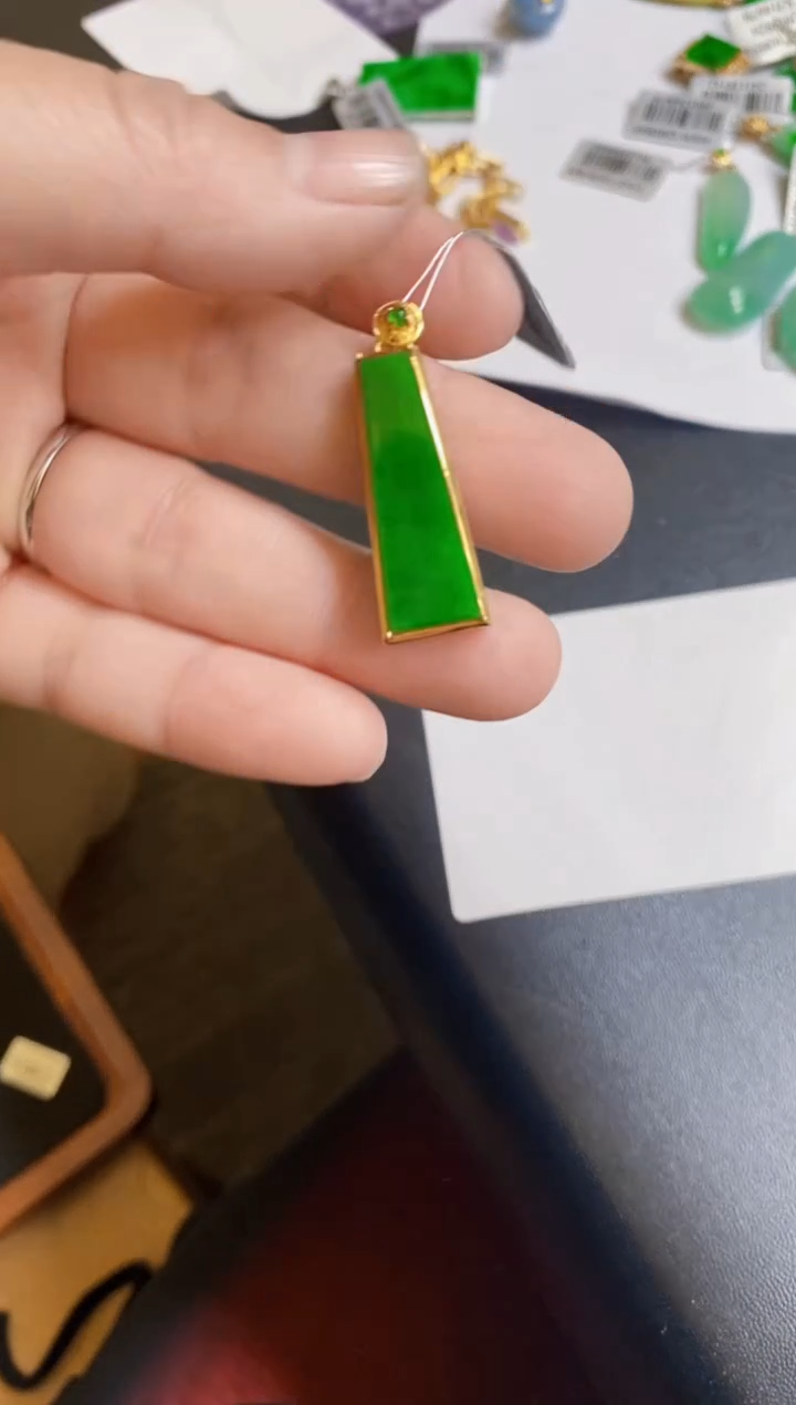 【闪购商品】翡翠颈饰18K金镶嵌无事牌