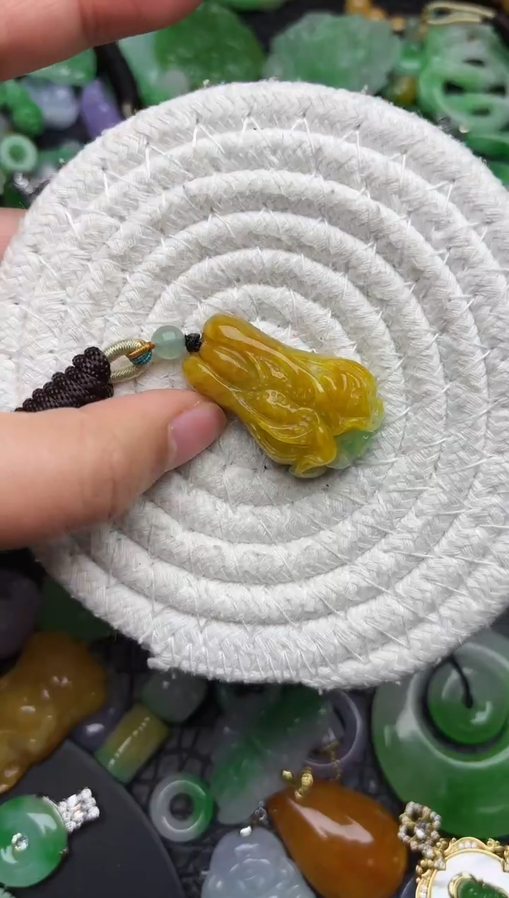 颈饰未镶嵌翡翠缅甸翡翠吊坠