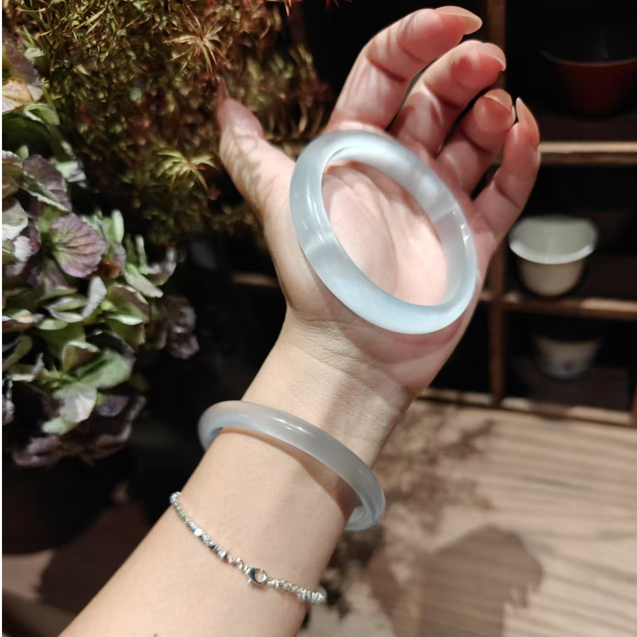 新中式白月光手镯女款高冰种冰透玉镯手链手串手饰小众饰品美人镯