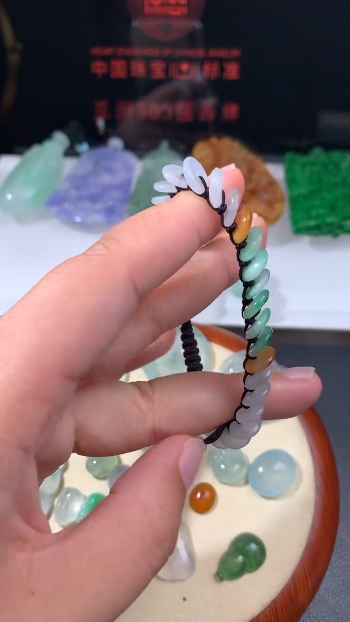 未镶嵌定制翡翠       