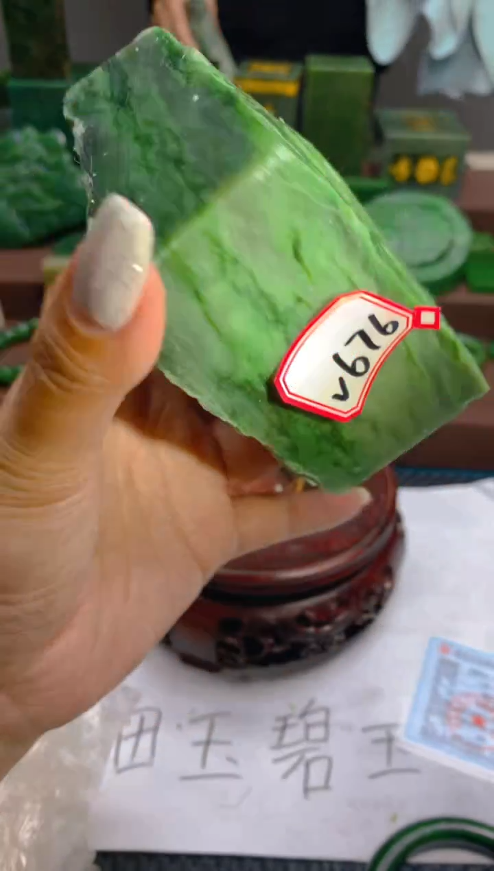 【闪购商品】和田玉（碧玉）未镶嵌珠宝半成品676