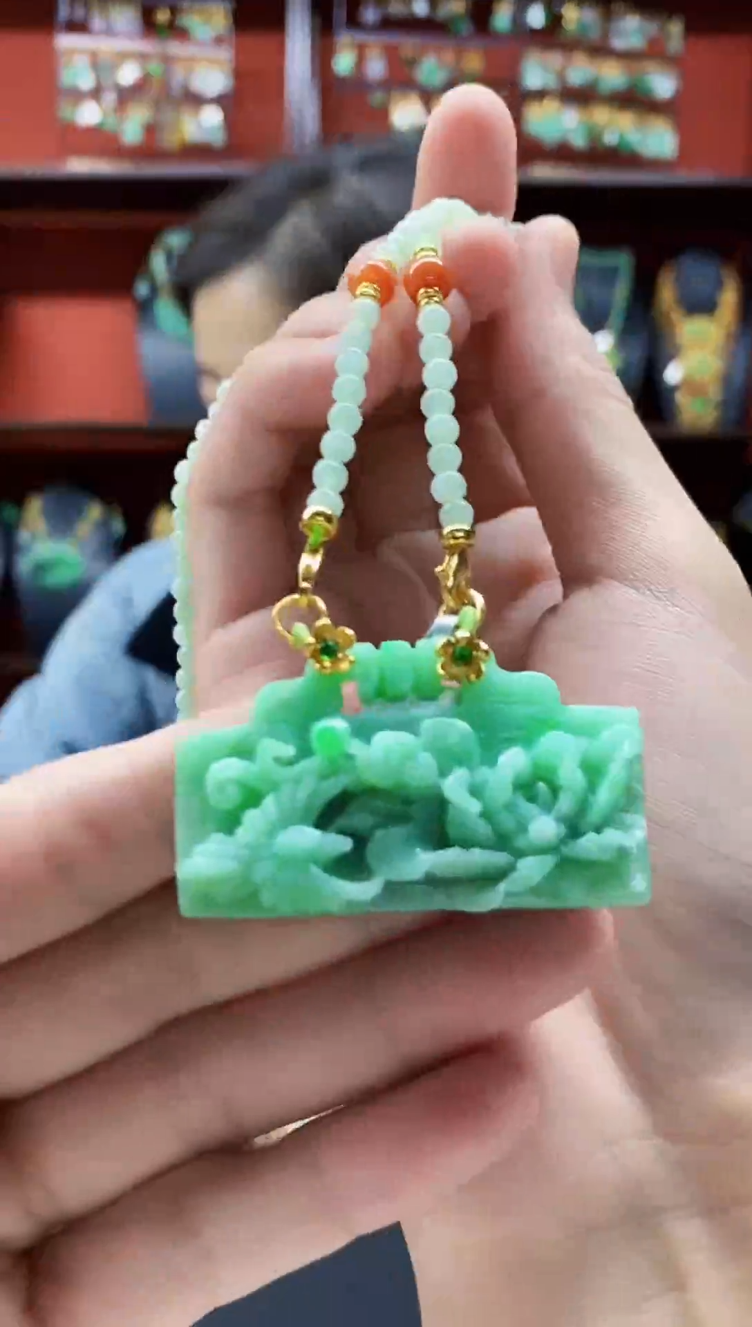 颈饰未镶嵌翡翠吊坠