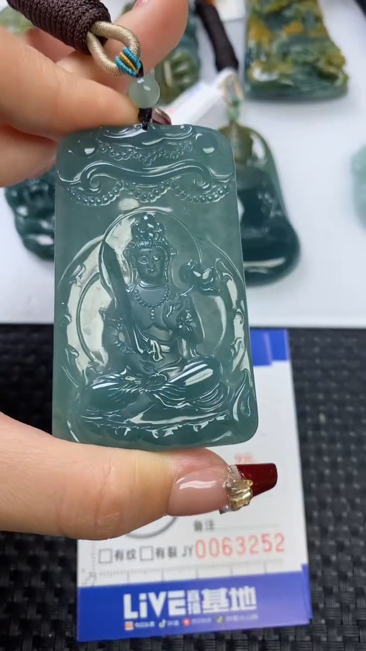 【闪购商品】翡翠颈饰未镶嵌1111111111111111