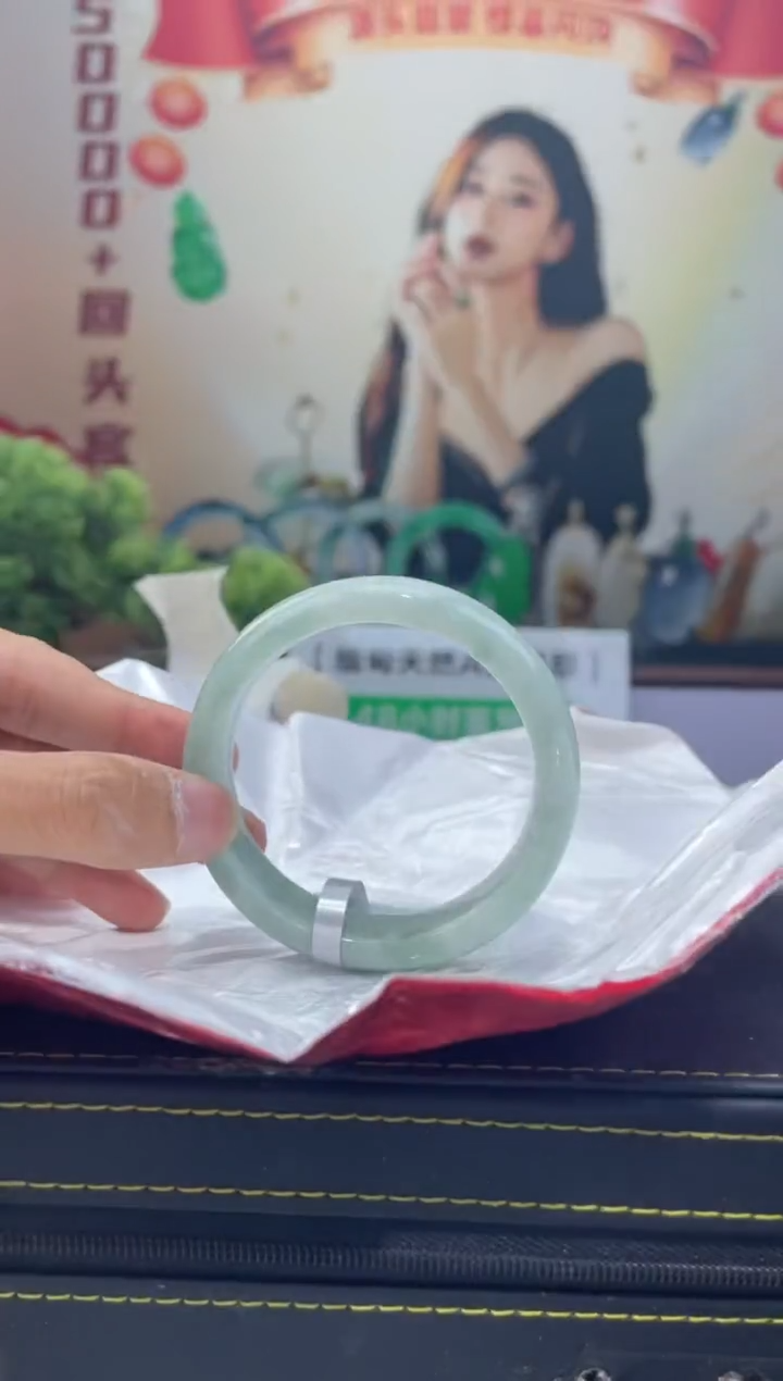 【闪购商品】翡翠手镯未镶嵌手镯25