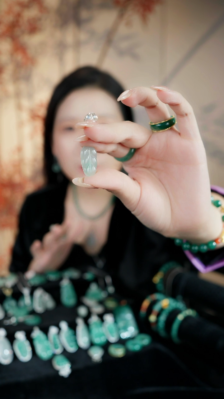 未镶嵌石英质玉（非洲翠）珠宝奇石叶子 裸石 随机发！