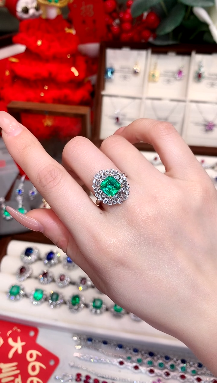 【闪购商品】祖母绿戒指18K金镶嵌1.79ct/天然宝石/七天无理由