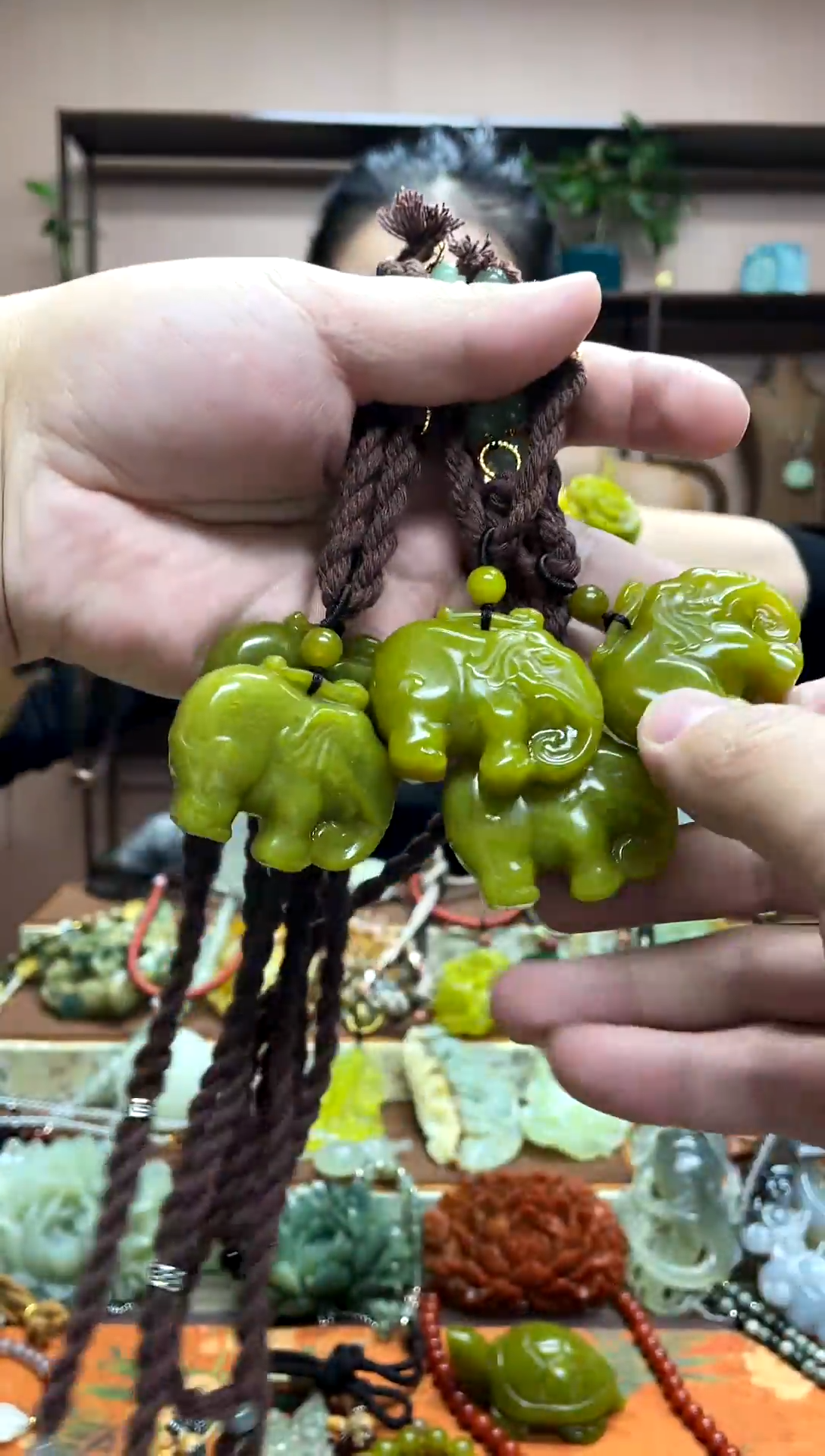 未镶嵌岫玉吊坠多样性发货发其中之一