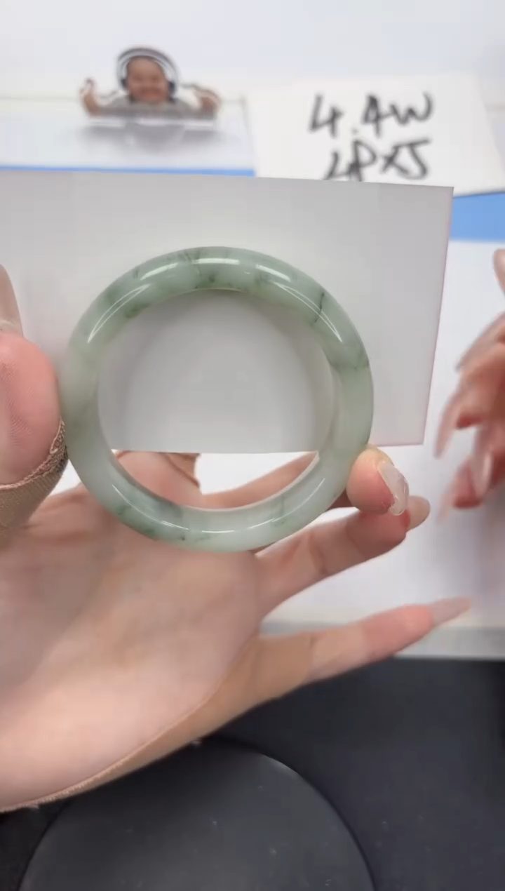 【闪购商品】石英质玉手镯未镶嵌A469-52.6