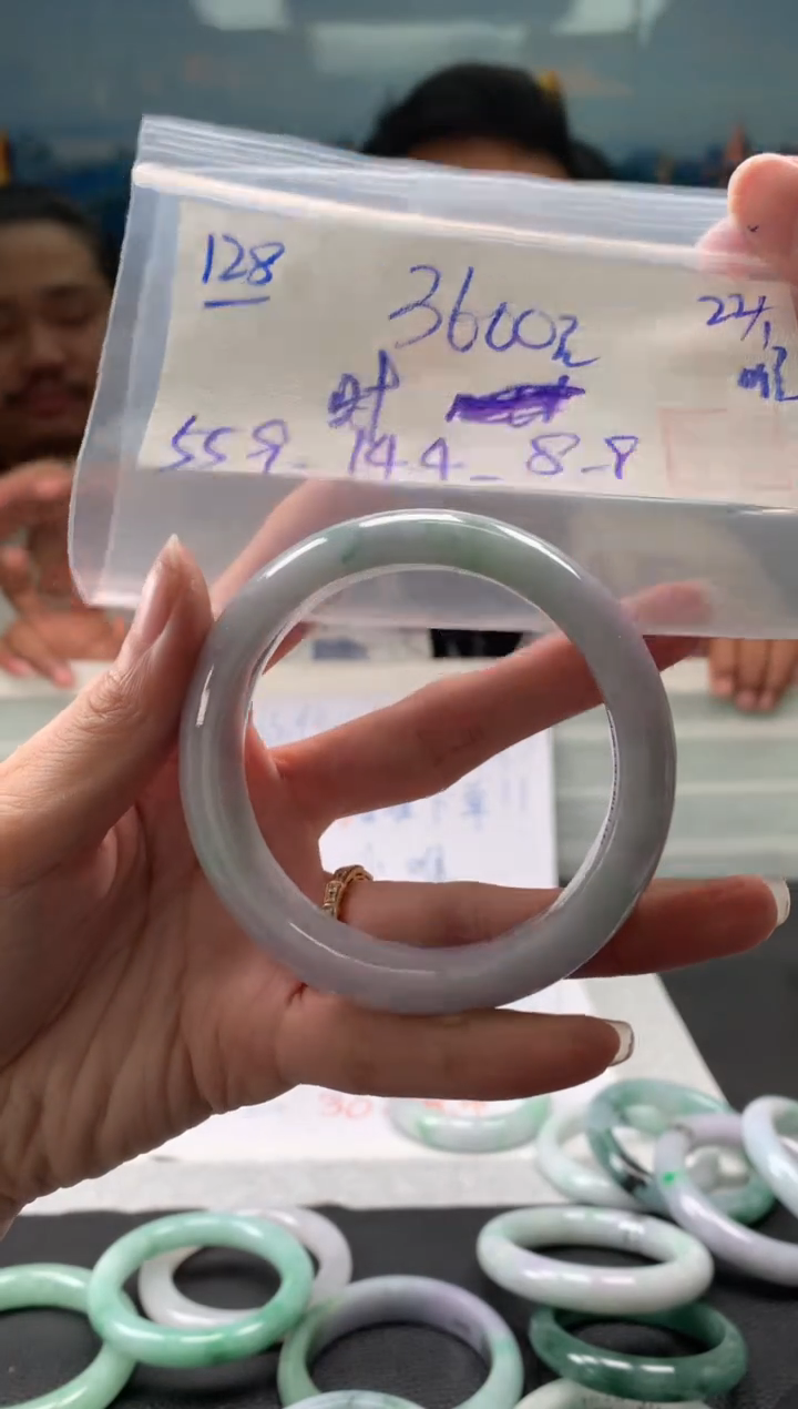 【闪购商品】翡翠手镯未镶嵌翡翠手镯 下单联系小耳机#128