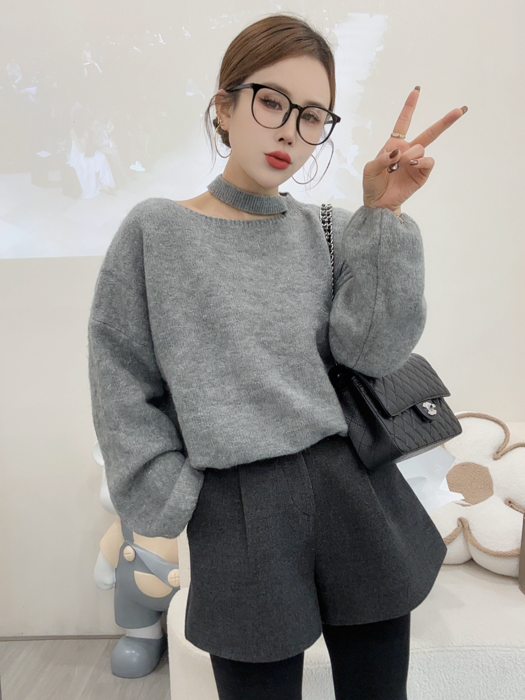 恰逢景梅子自留款冬款女士绵羊毛慵懒风加厚保暖心机挂脖亮丝毛衣