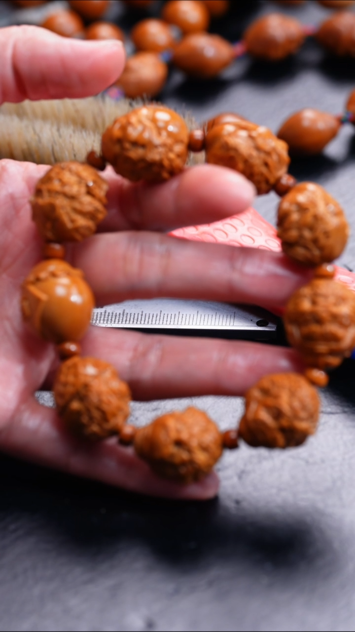 【闪购商品】橄榄核吊坠橄榄核