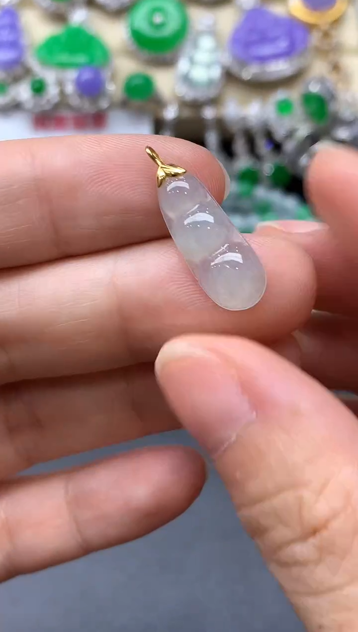 颈饰18K金镶嵌翡翠66-中国好珍宝