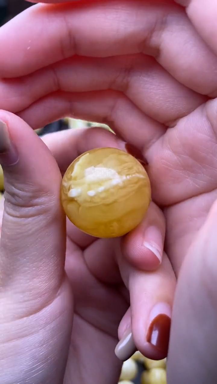 【闪购商品】琥珀裸石未镶嵌大小姐珠宝144