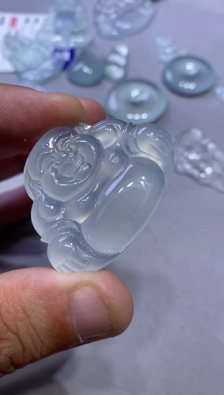 【闪购商品】翡翠吊坠(不含链)未镶嵌佛公18800