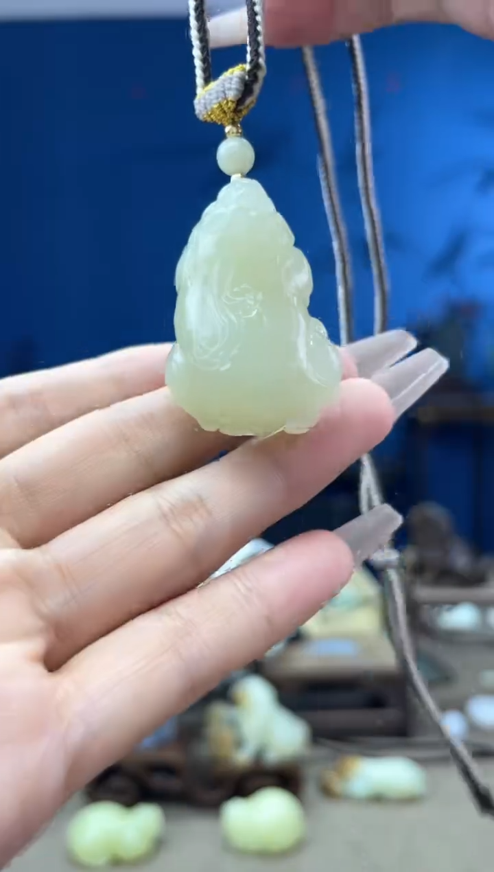 和田玉未镶嵌颈饰1