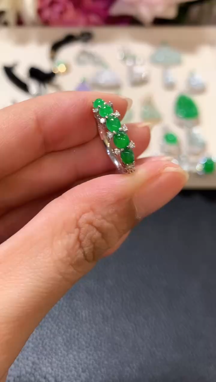 18K金镶嵌戒指翡翠m20  