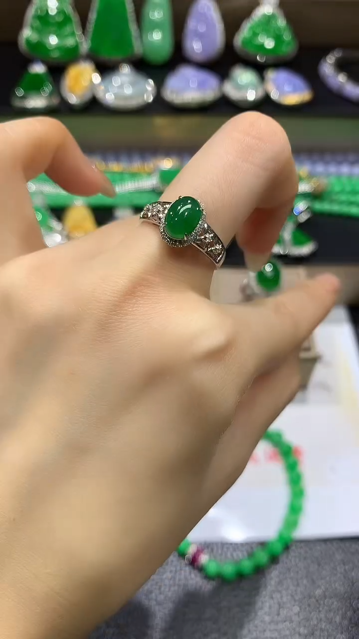 【闪购商品】翡翠戒指18K金镶嵌2团购