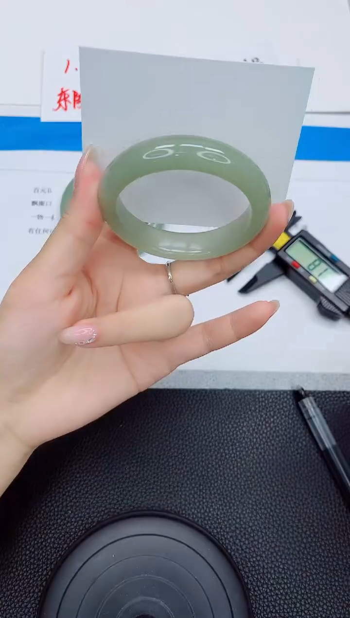 石英质玉手镯未镶嵌a70-54.4