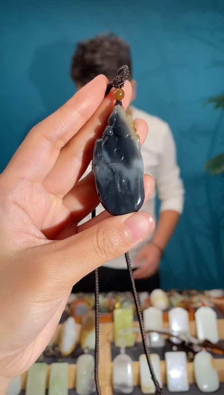 颈饰未镶嵌和田玉1