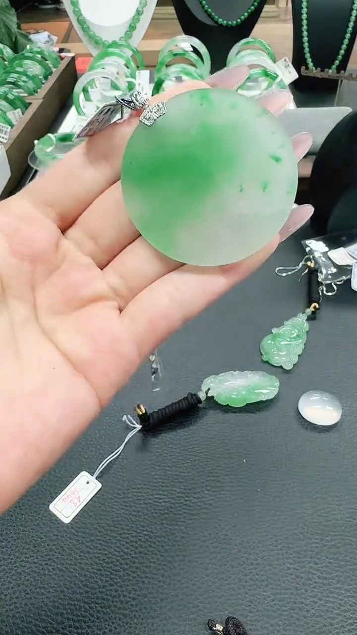 未镶嵌1石英质玉（非洲翠）/0744