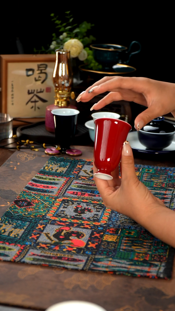 江壶见陶瓷宣德红闻香杯